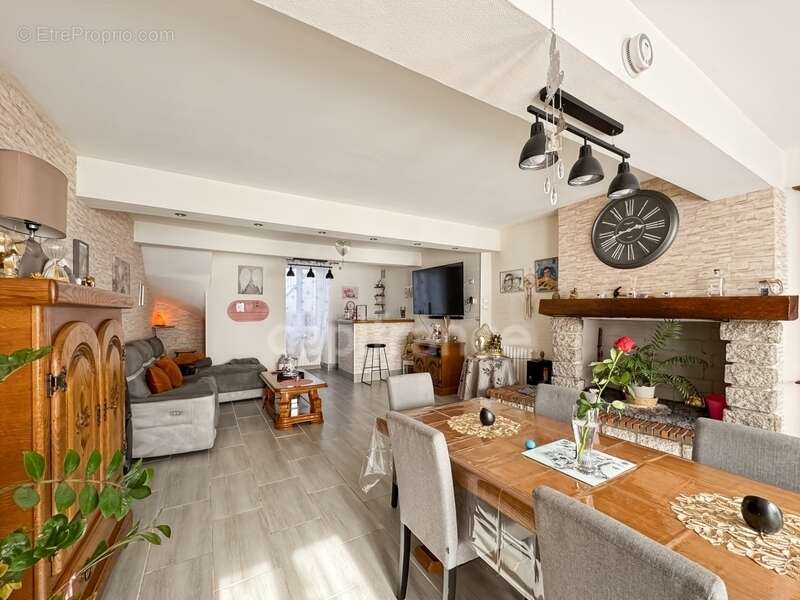 Maison à SAINT-PEREUSE