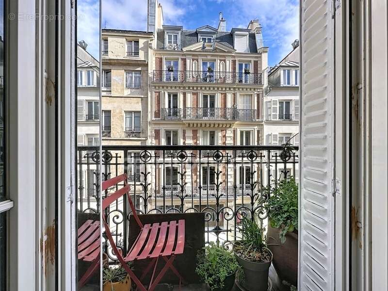 Appartement à PARIS-2E