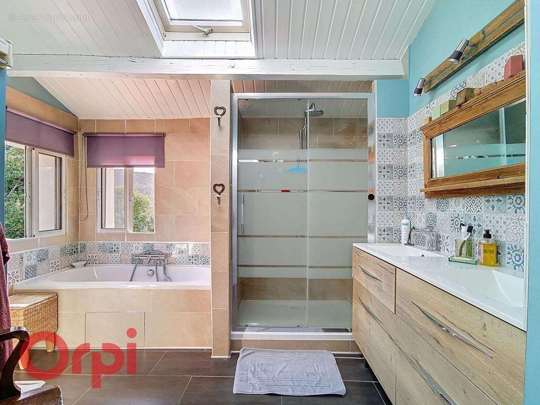 Maison à LA CADIERE-D'AZUR