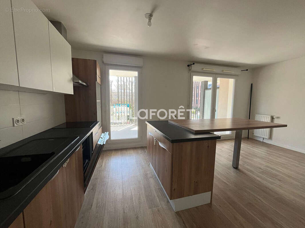 Appartement Cergy 3 pièce(s) 68.97 m2 - photo 7