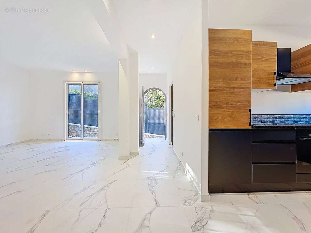Nouveaute : maison de ville individuelle - 4p en parfait etat et au calme ! - photo 5
