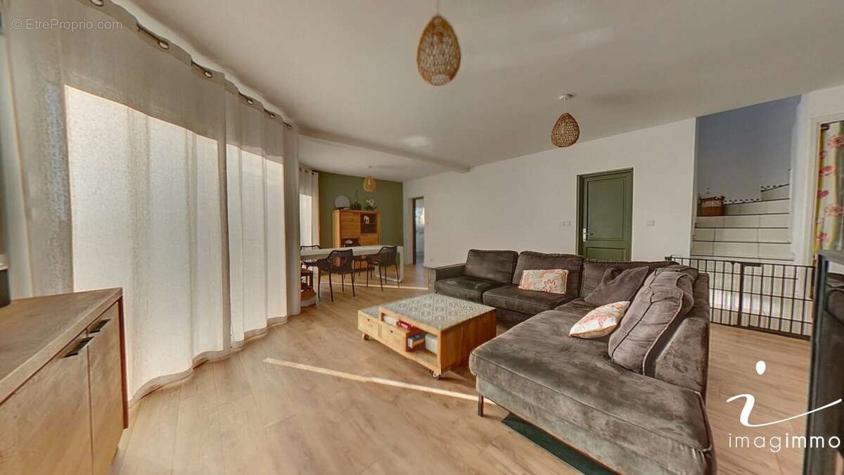 Maison à SAINT-JEAN-DE-VEDAS