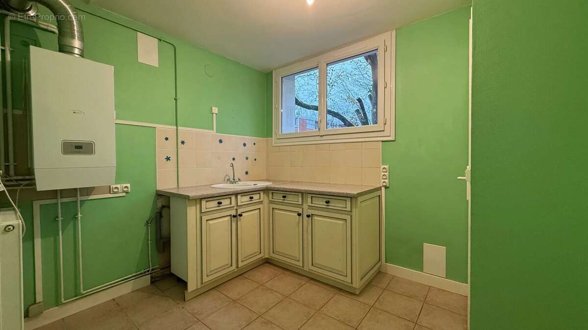 Appartement à SAINTE-GENEVIEVE-DES-BOIS