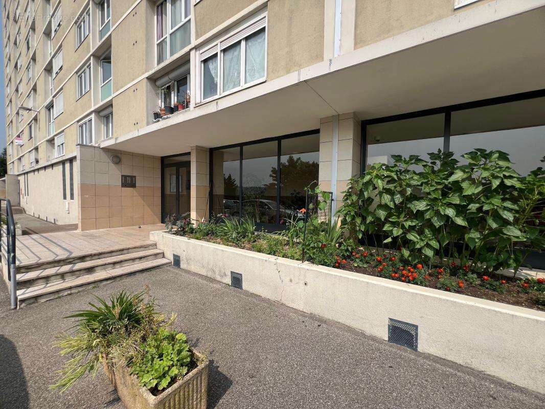 Appartement à LYON-9E