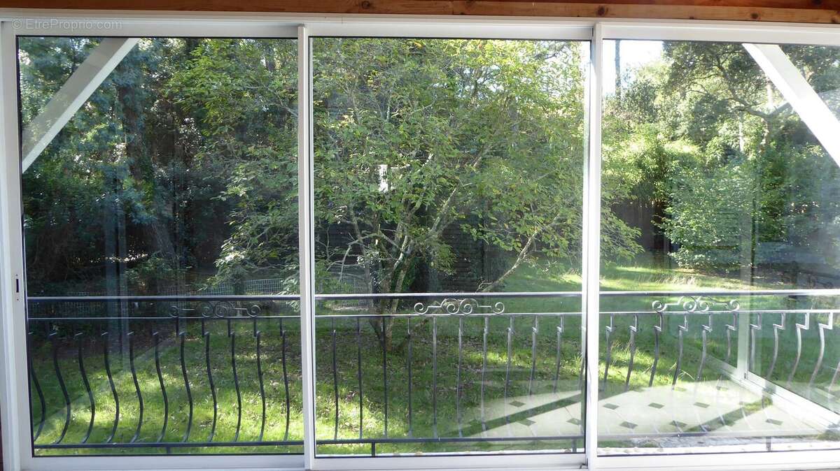 Maison contemporaine 200 m² avec T3 indépendant, piscine, terrain 1300 m²  proche lac  sans vis-à-vis  fort potentiel - photo 27
