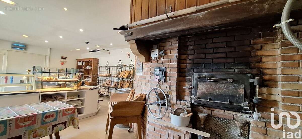 Photo 5 - Commerce à SAINT-GERMAIN-SUR-L'ARBRESLE