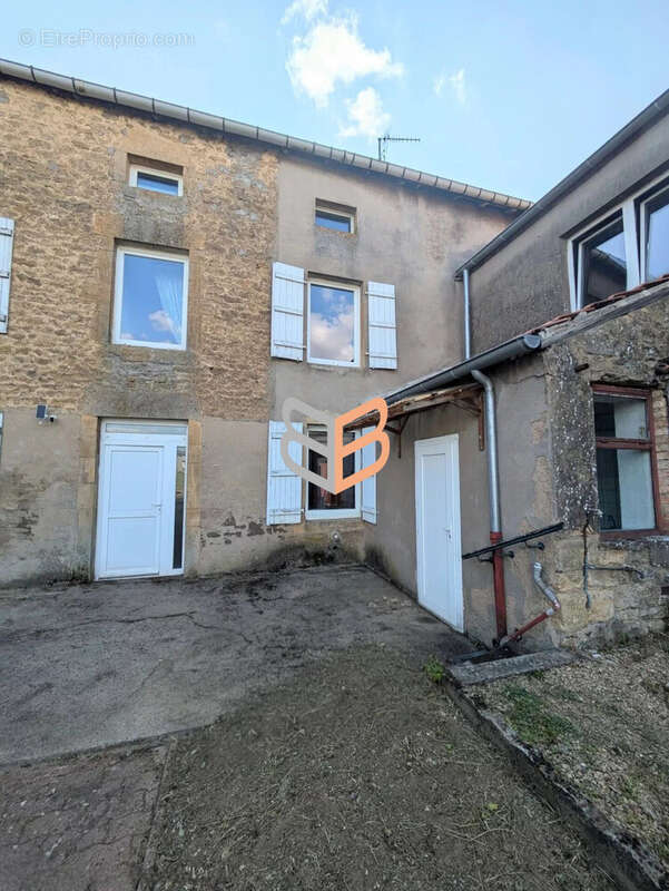 Maison à MERCY-LE-BAS