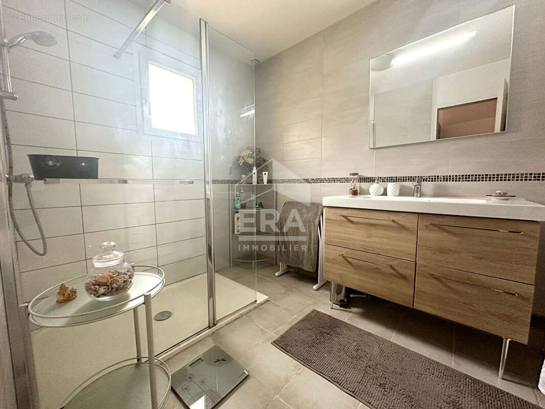 Maison à PONT-SUR-YONNE