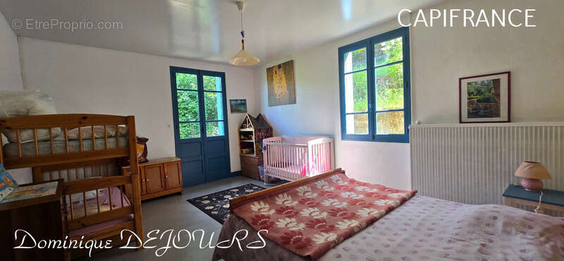 Maison à SAINT-SAUVEUR-DE-MONTAGUT