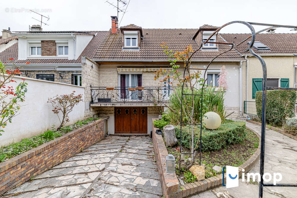 Maison à GARGES-LES-GONESSE