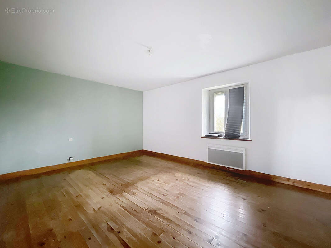 Maison à SAINT-GEORGES-MONTCOCQ