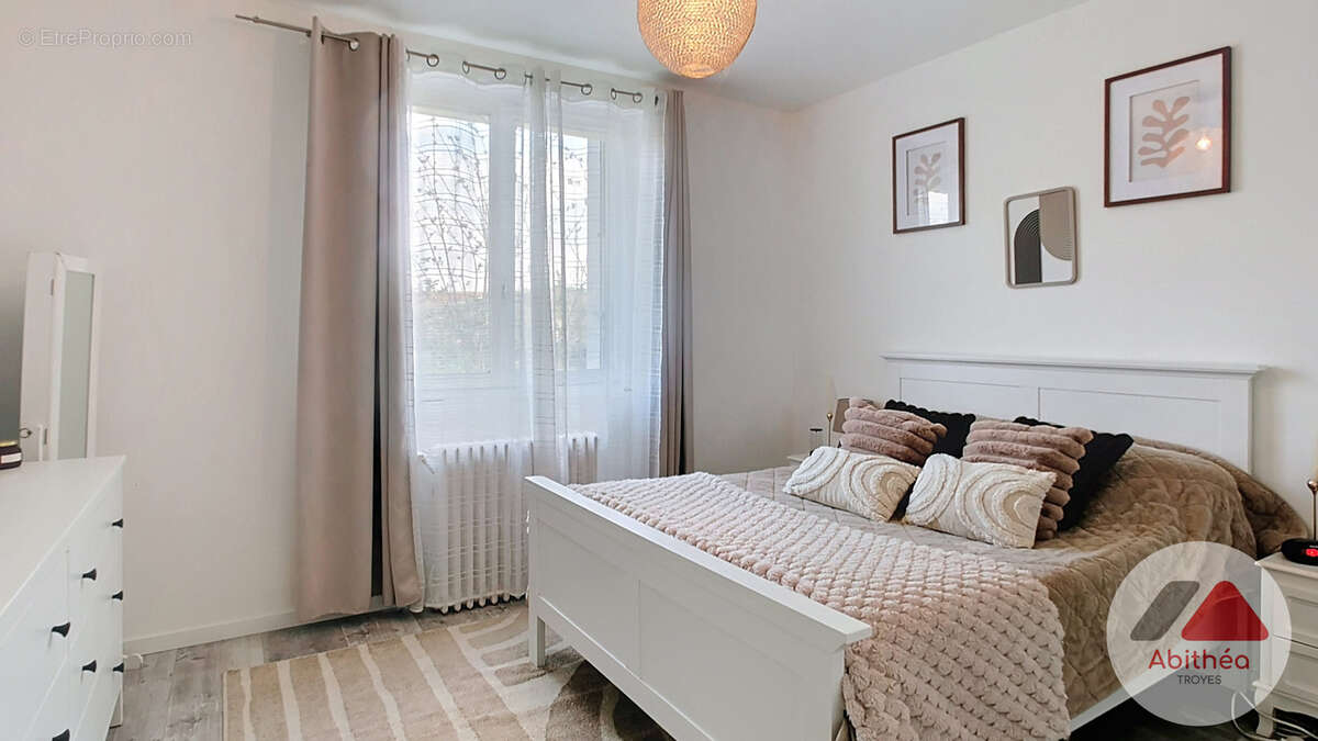 Maison à SAINT-ANDRE-LES-VERGERS