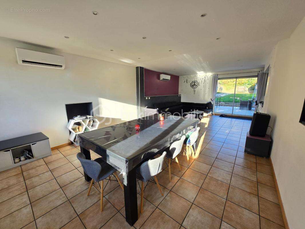 Maison à PARIGNY-LES-VAUX