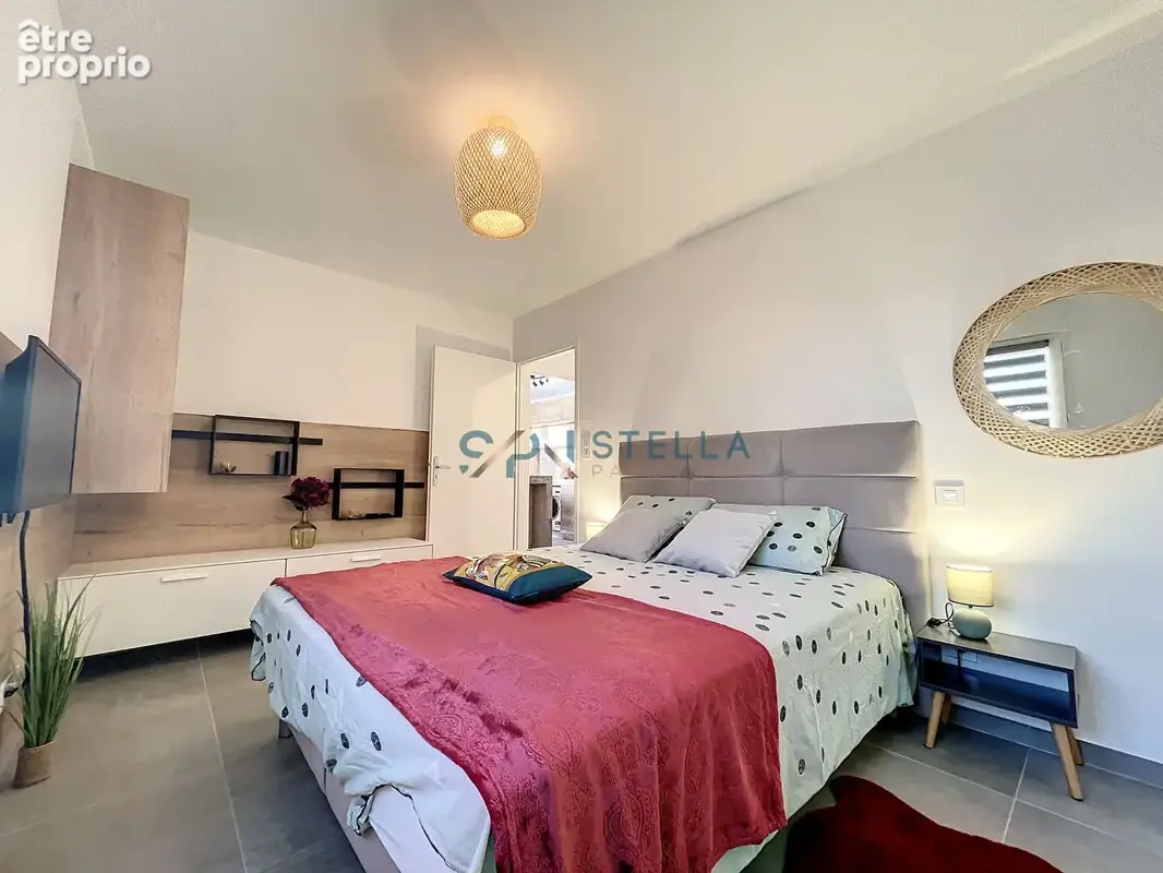 Grand T2 ultra récent avec garage et vue dégagée ! - photo 9