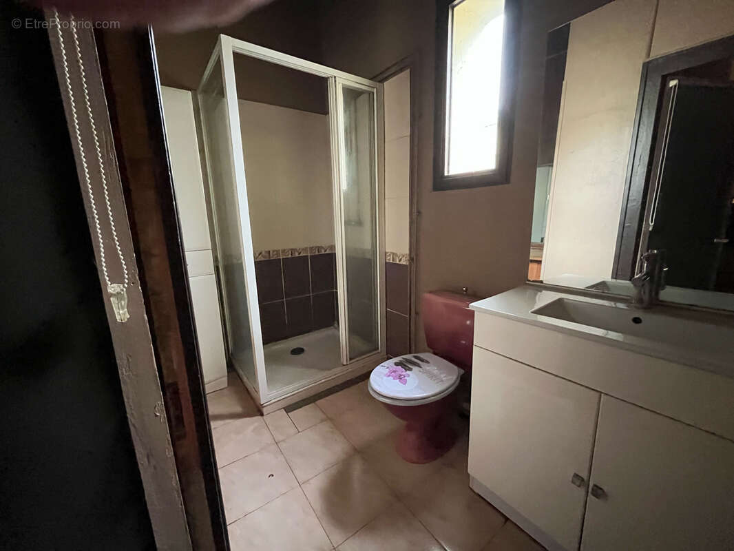 Appartement à GENAY