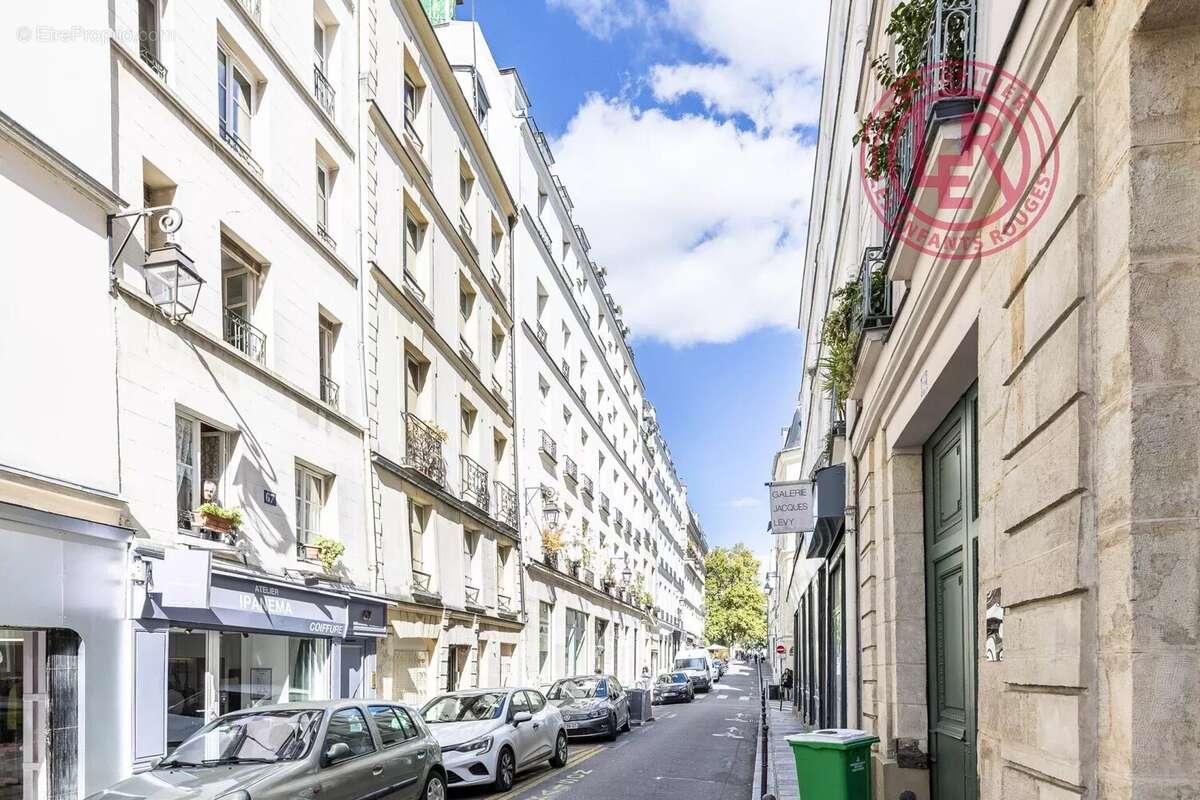 Appartement à PARIS-3E