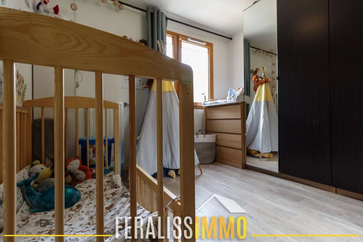 Appartement à MENUCOURT