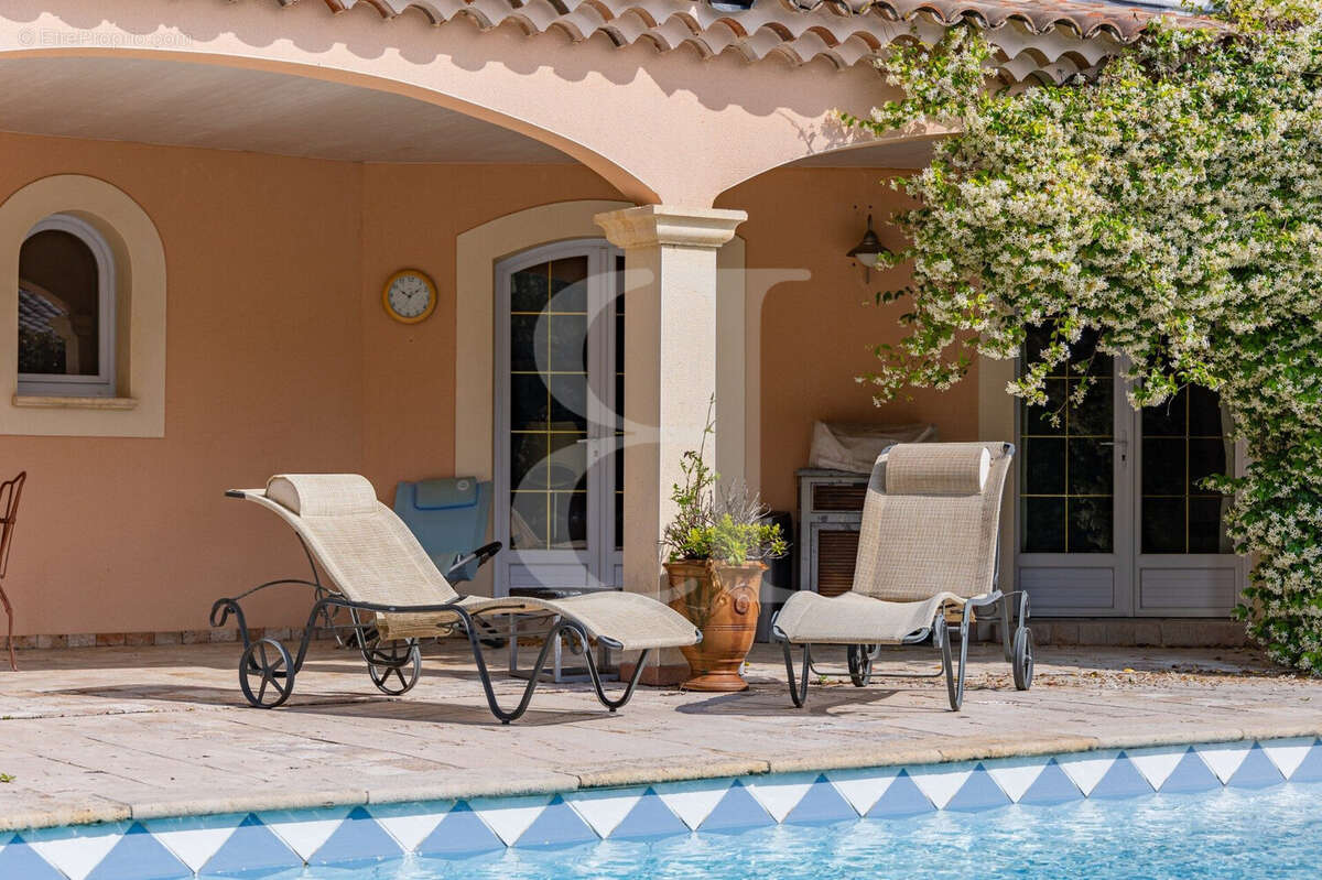 Maison à VAISON-LA-ROMAINE