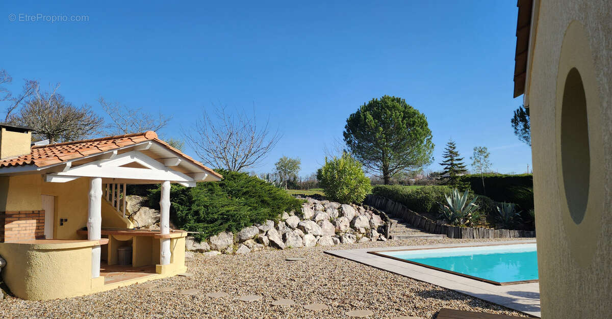 Maison à BIRAC-SUR-TREC
