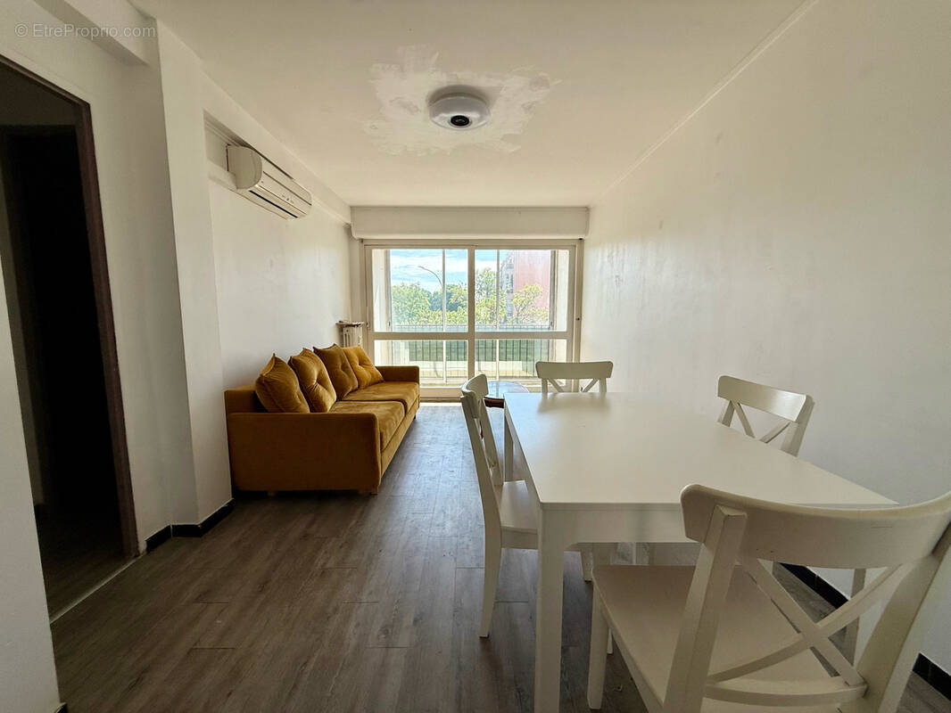 Appartement à LA VALETTE-DU-VAR