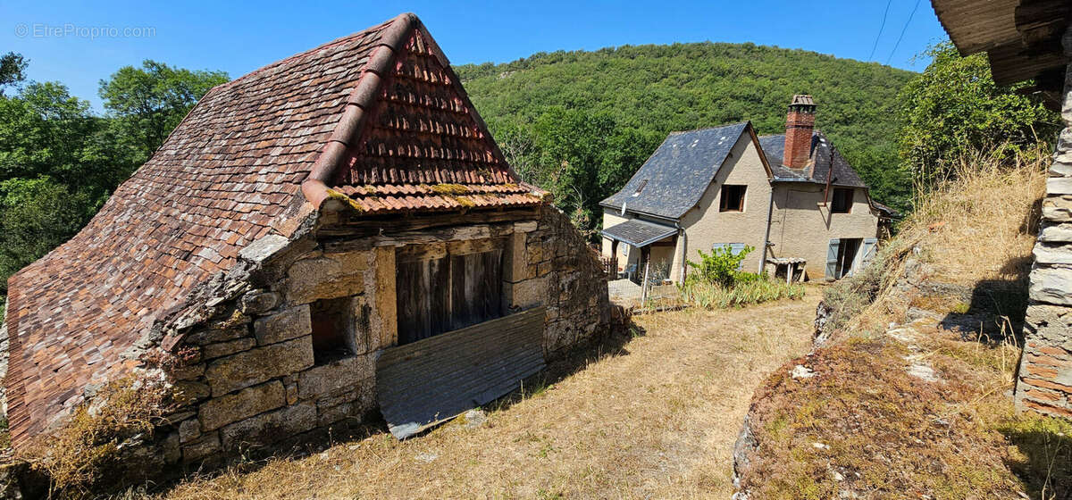 Ensemble de ferme Salvagnac-cajarc 5 pièce(s) 100 m2 - photo 2