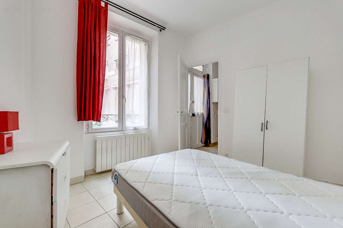 Appartement à PARIS-14E