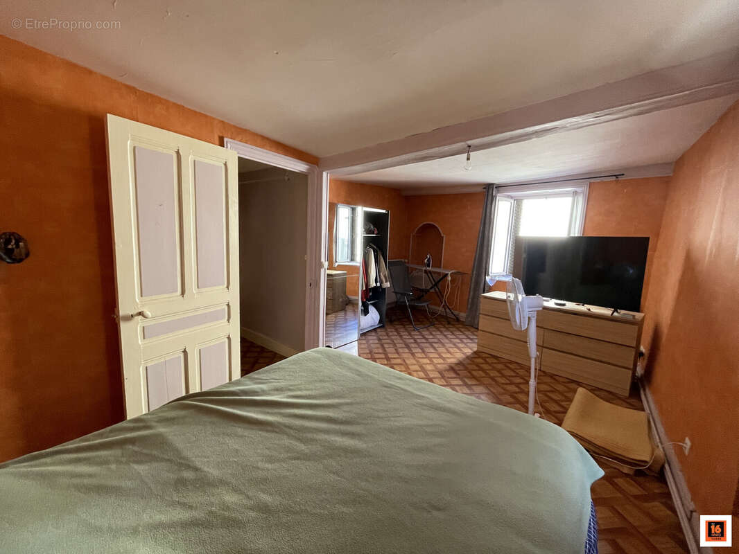 Maison 115 m² à Thiers  - photo 9