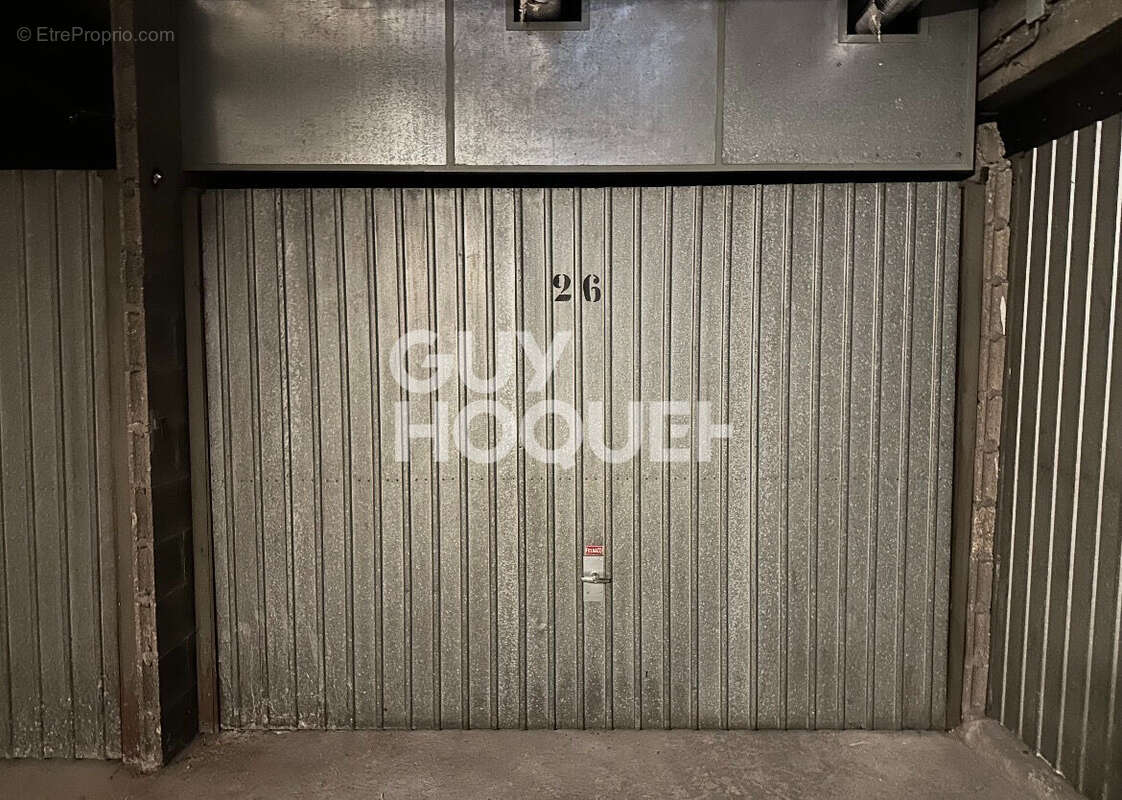 Parking à COLOMBES
