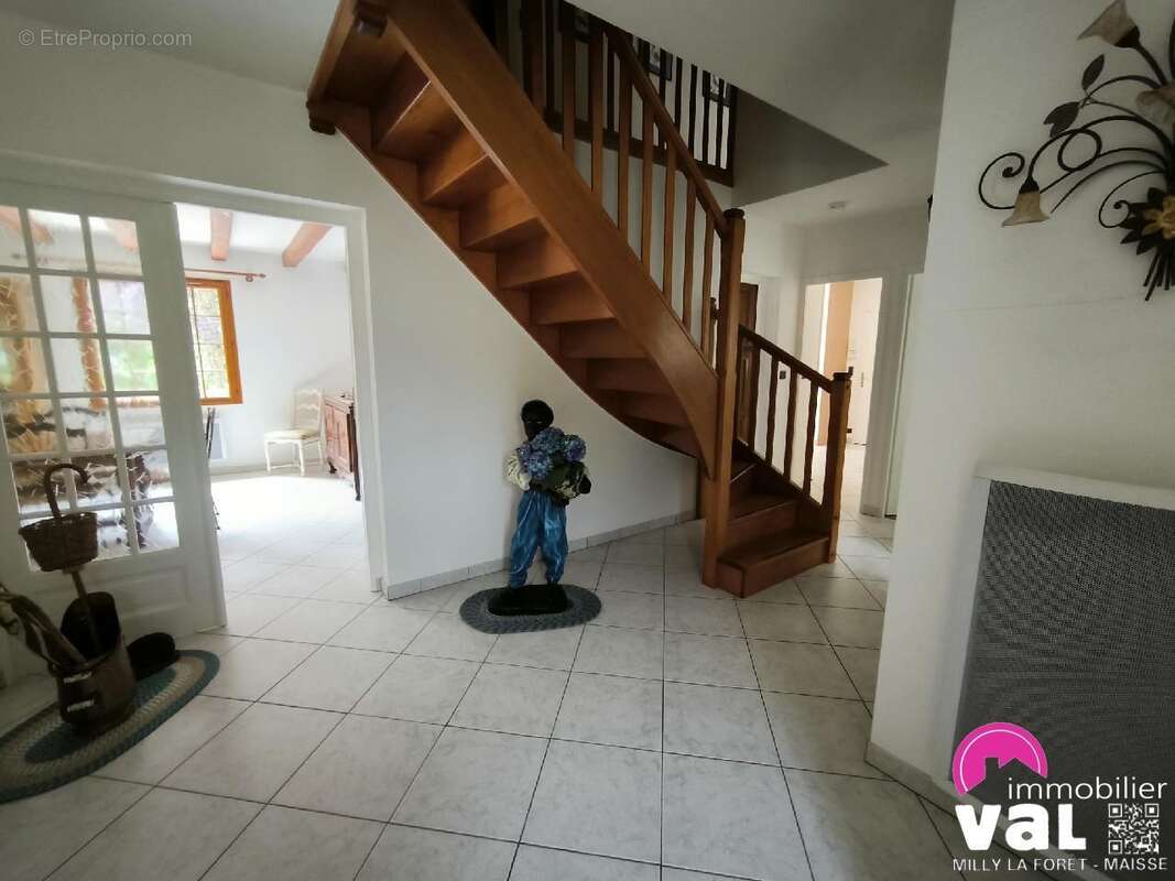 Maison à MILLY-LA-FORET