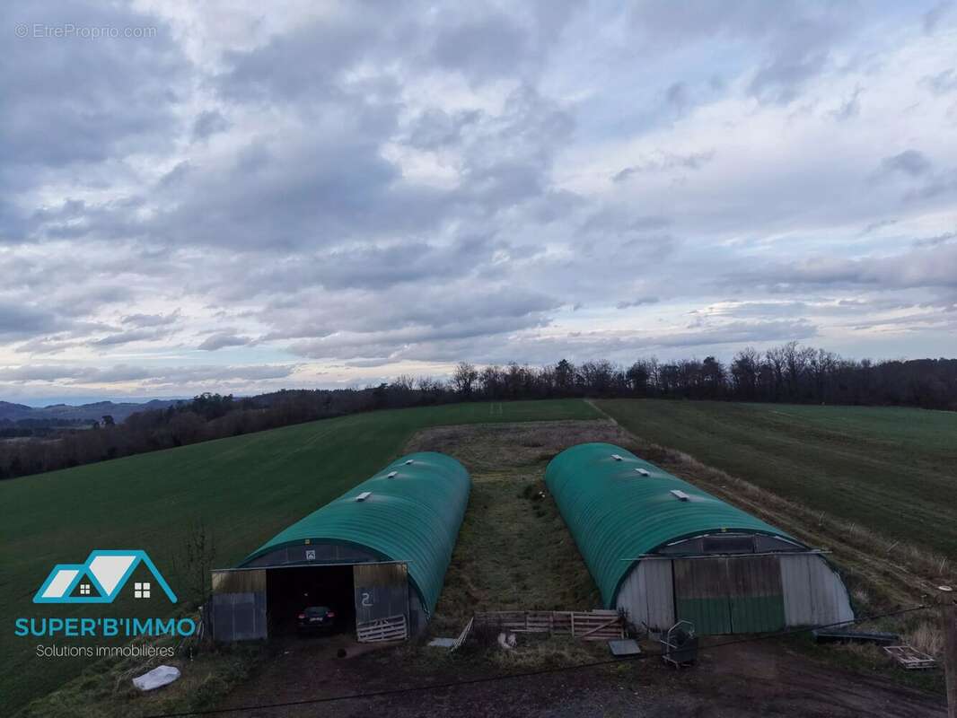 Commerce à SAINT-PRIVAT-DU-DRAGON