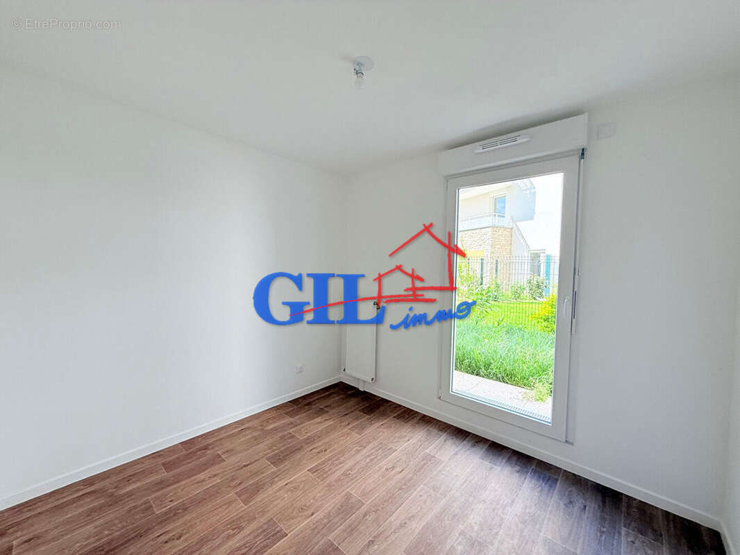 Appartement à SAVIGNY-LE-TEMPLE