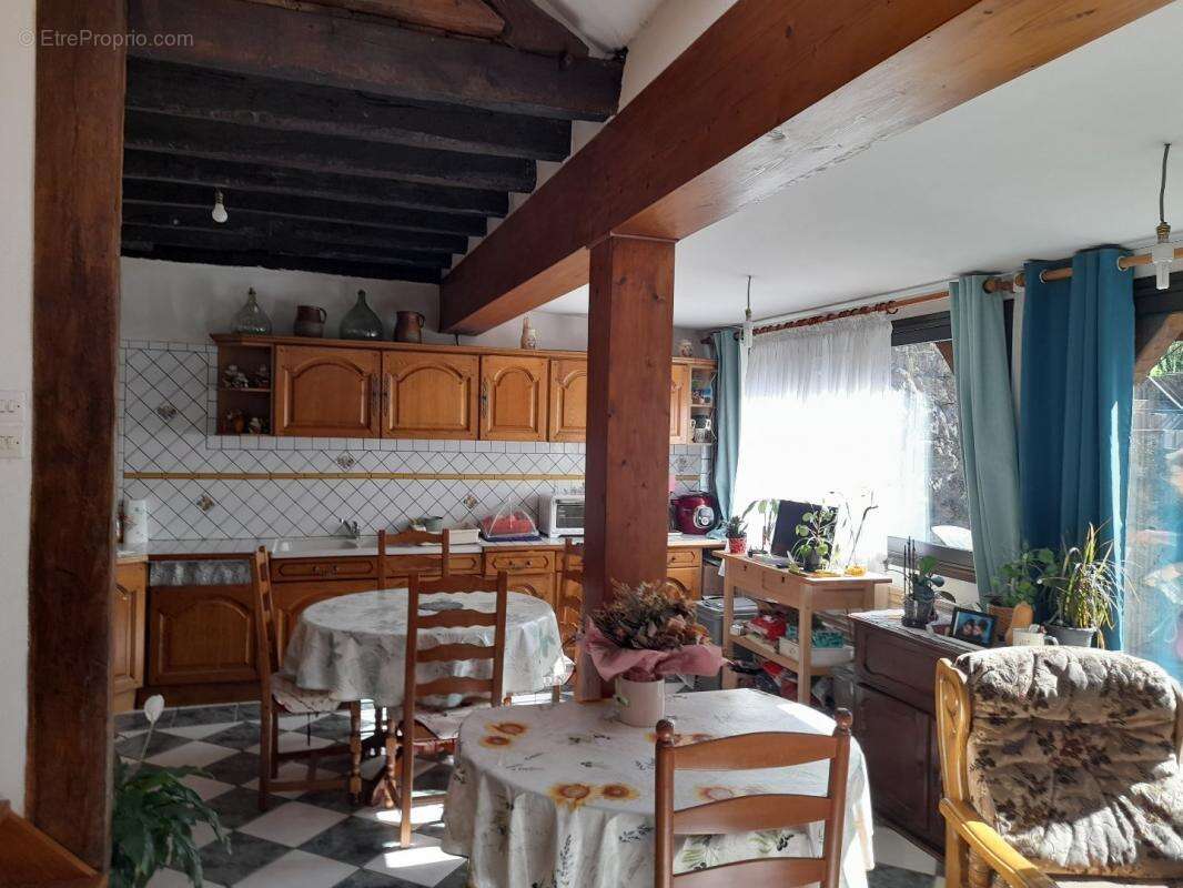 Maison à MONTGIVRAY