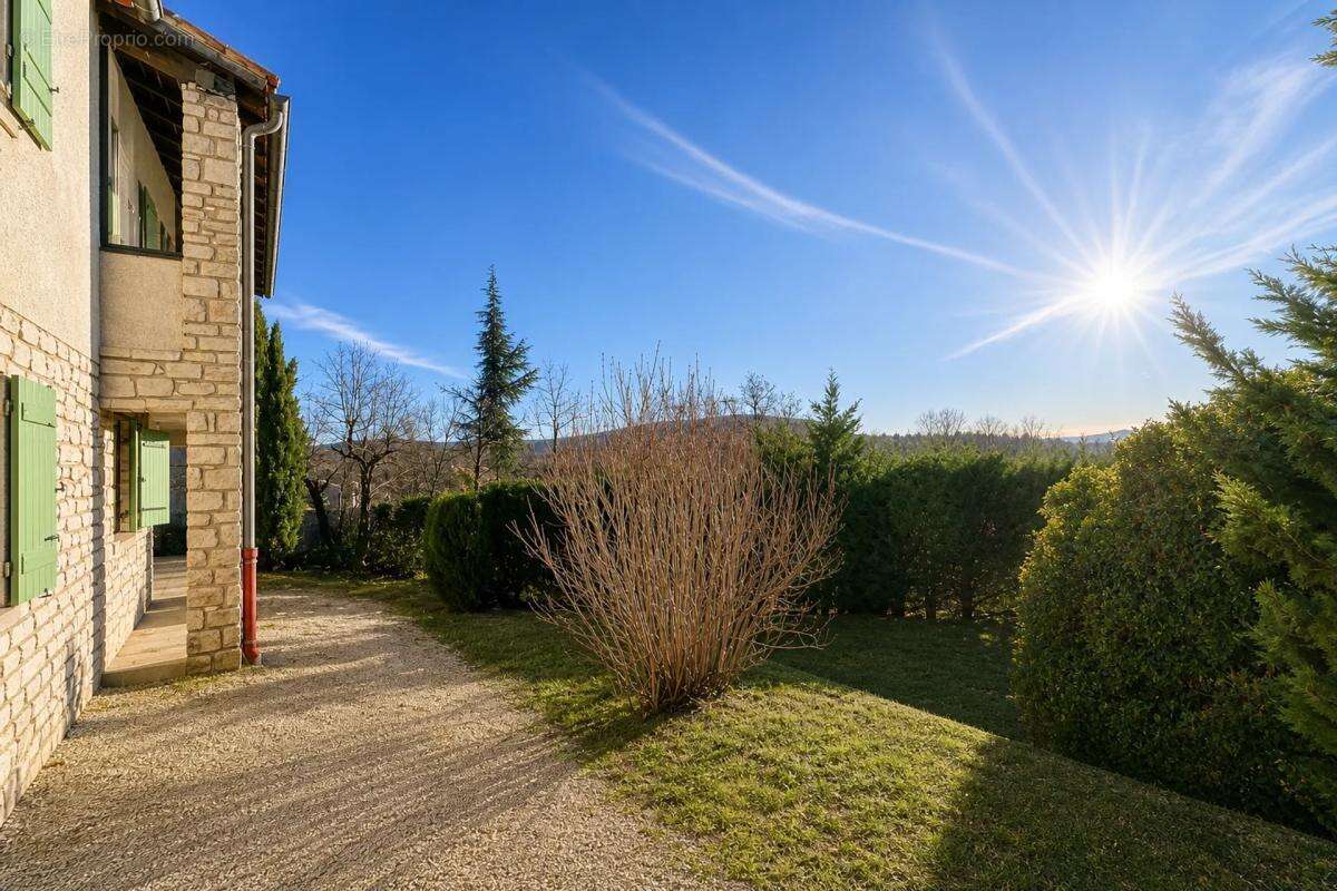 Spacieuse maison à Sault avec grand jardin - photo 16