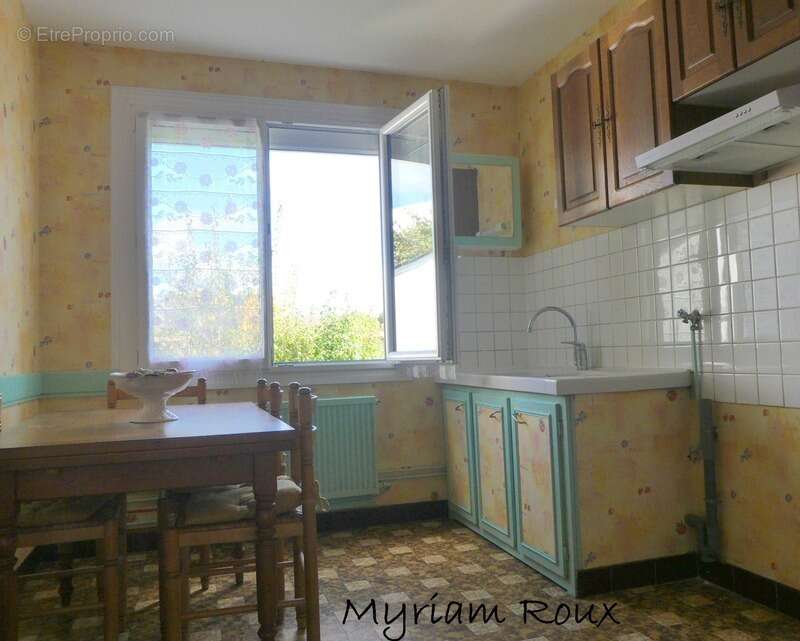 Maison à LA CHAPELLE-SAINT-MESMIN