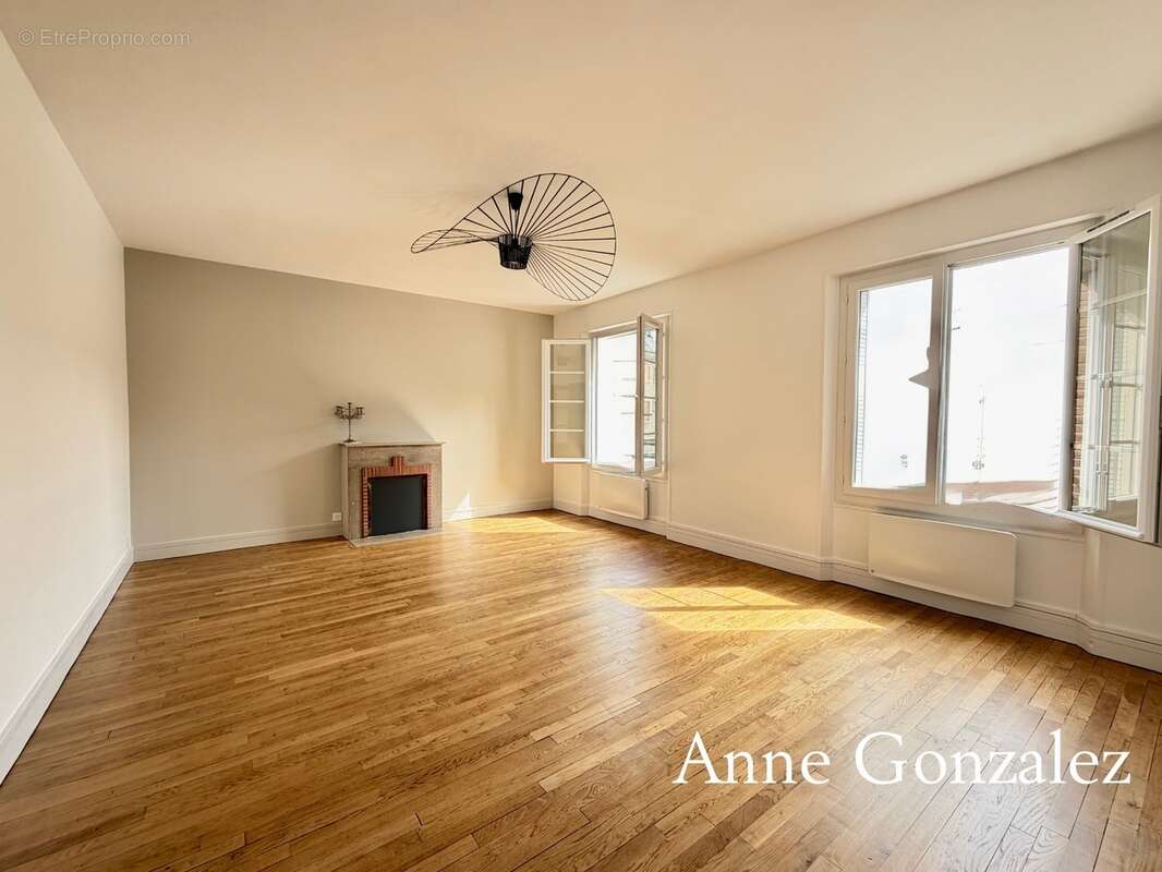 ORLEANS proche rue Royale, à vendre superbe Appartement T4 entièrment rénové dans belle petite copropriété avec peu de charges e - photo 15
