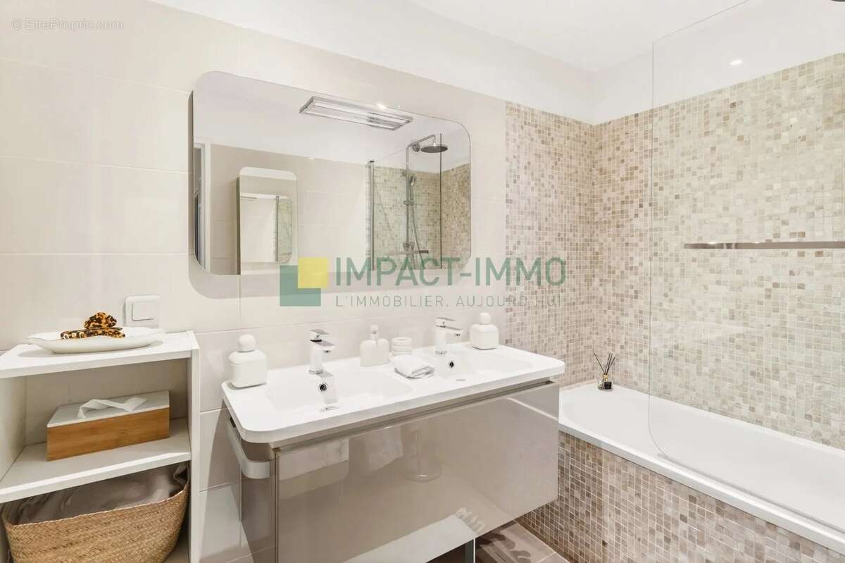 Appartement à CLICHY