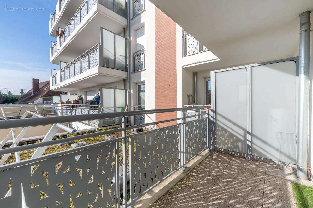 Appartement à PERSAN