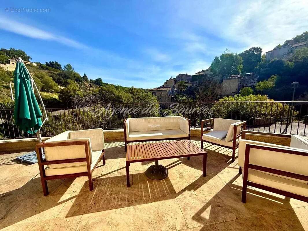 Maison de 90 m² à Esparron-de-Verdon - photo 2