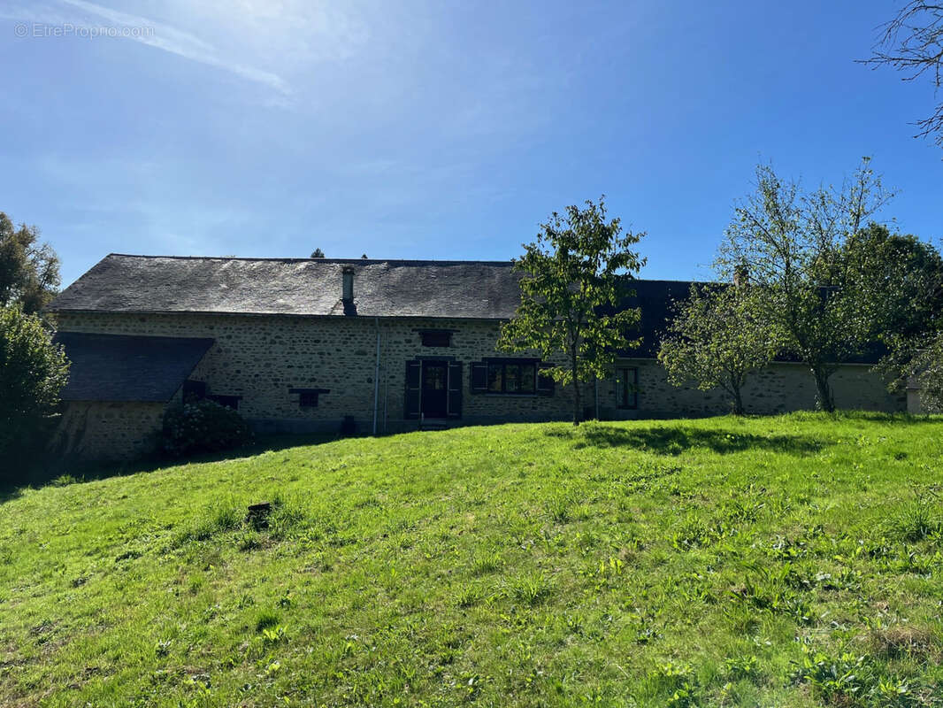 Maison à LA CROISILLE-SUR-BRIANCE