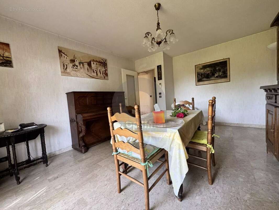 Appartement à ROQUEBRUNE-CAP-MARTIN