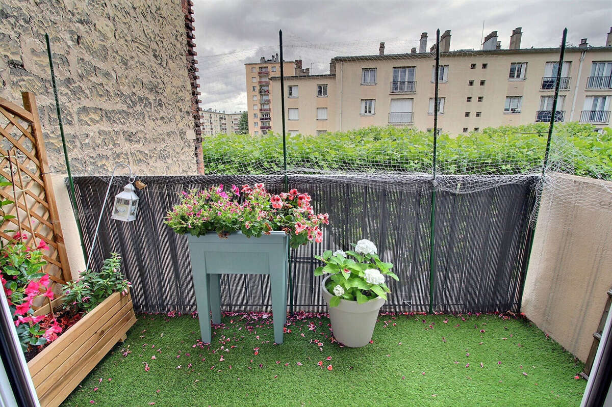 Appartement à LA GARENNE-COLOMBES