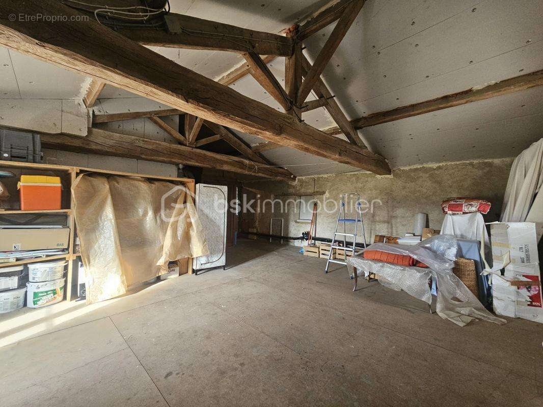 Maison à LE BUSSEAU