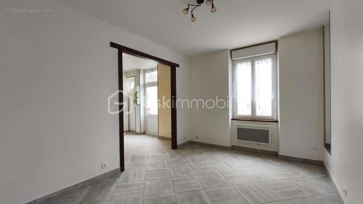 Appartement à COULLONS