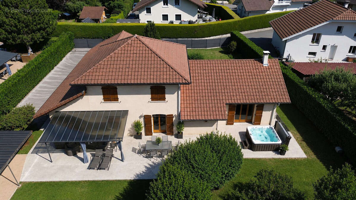 Maison 189 m² à Lully  - photo 2