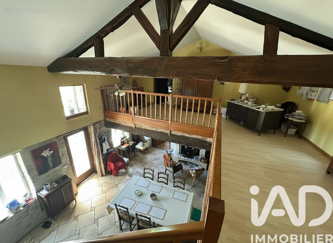 Photo 9 - Maison à SAINT-ETIENNE-DU-BOIS