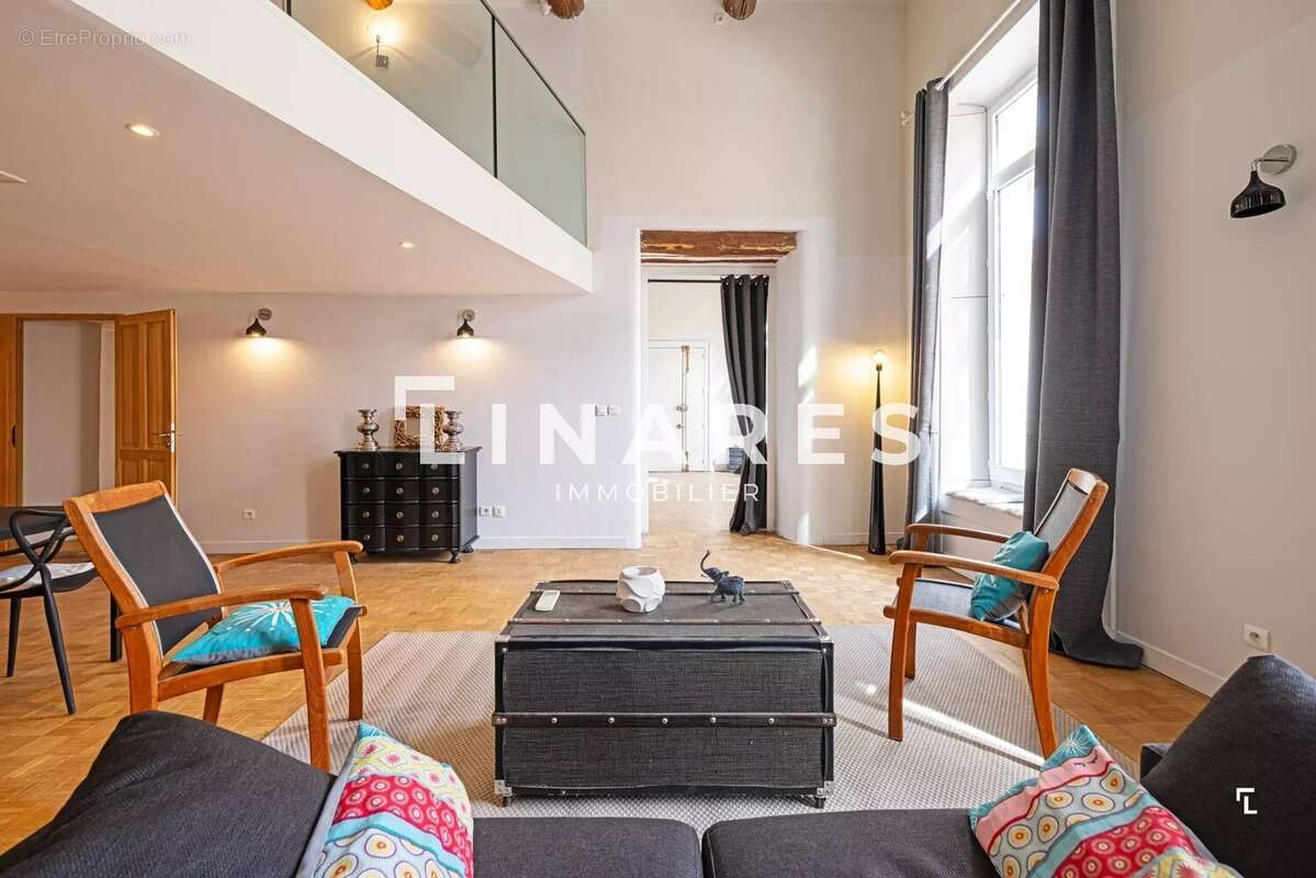 Appartement à MARSEILLE-6E