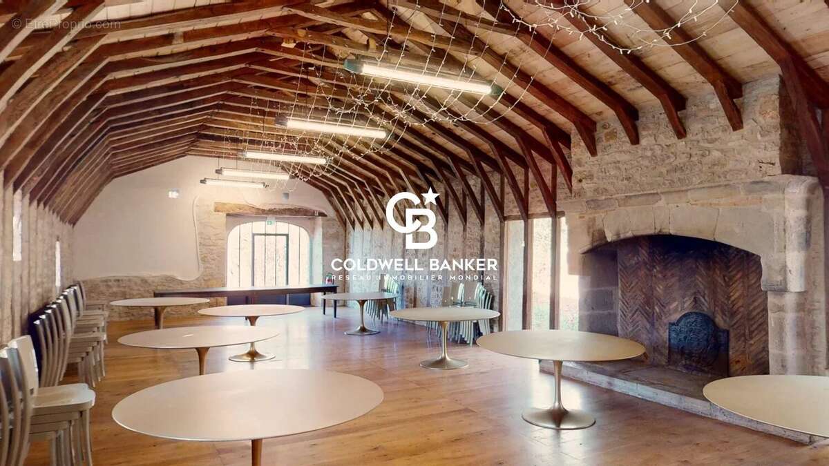 Maison à LISSAC-ET-MOURET