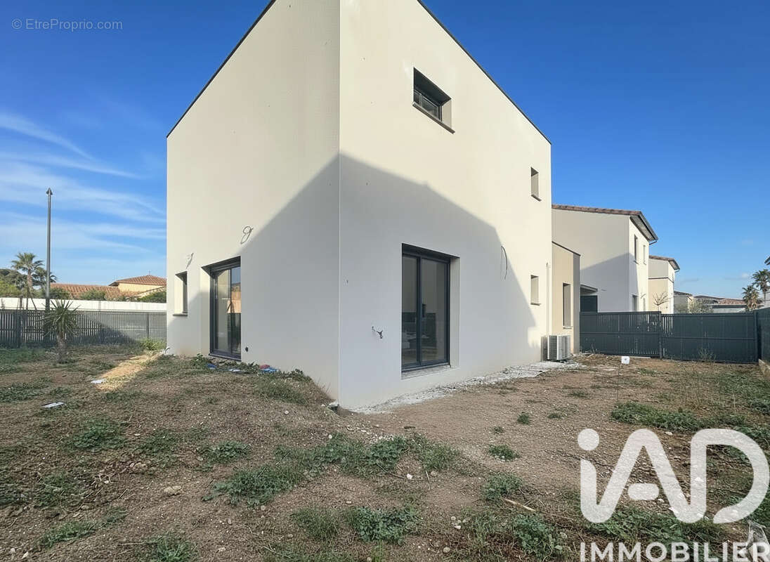 Photo 2 - Maison à SAUVIAN