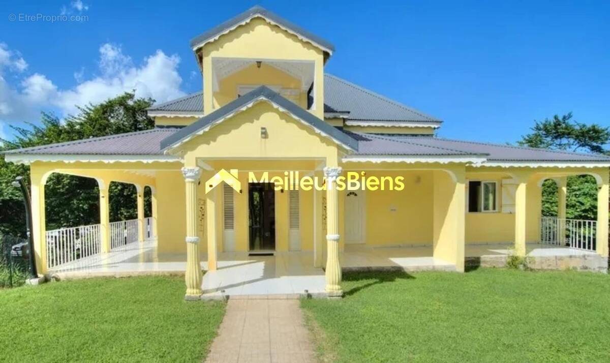 Maison à SAINTE-ROSE