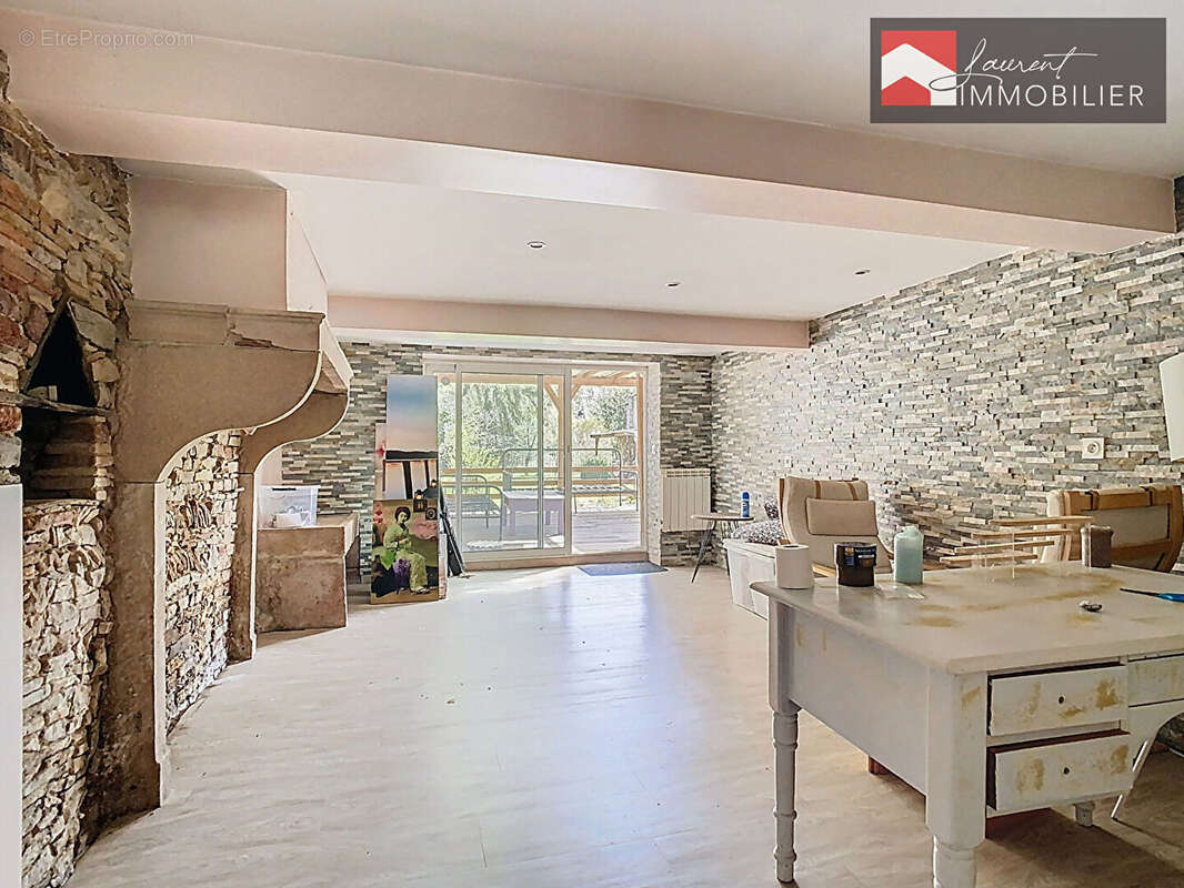 Maison à PONT-DE-VAUX